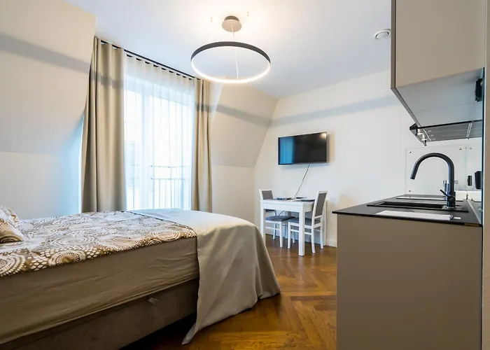 Apartament Elias Parnawa